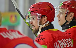 Нападающий Александр Идиатуллин провел 250-й матч в экстралиге!