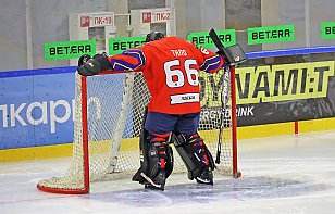 Надежно в воротах, хладнокровно впереди. «Лида» забросила четыре безответные шайбы «Авиатору»