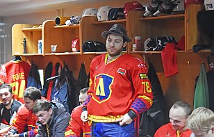 Денис Зайчик включен в тройку лучших хоккеистов вчерашнего игрового дня
